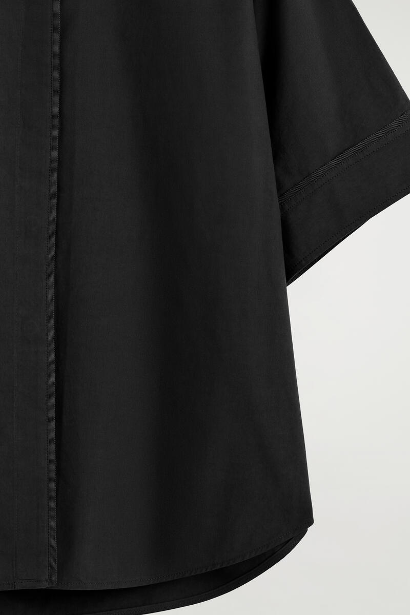 COS オーバーサイズ 半袖コットンシャツ