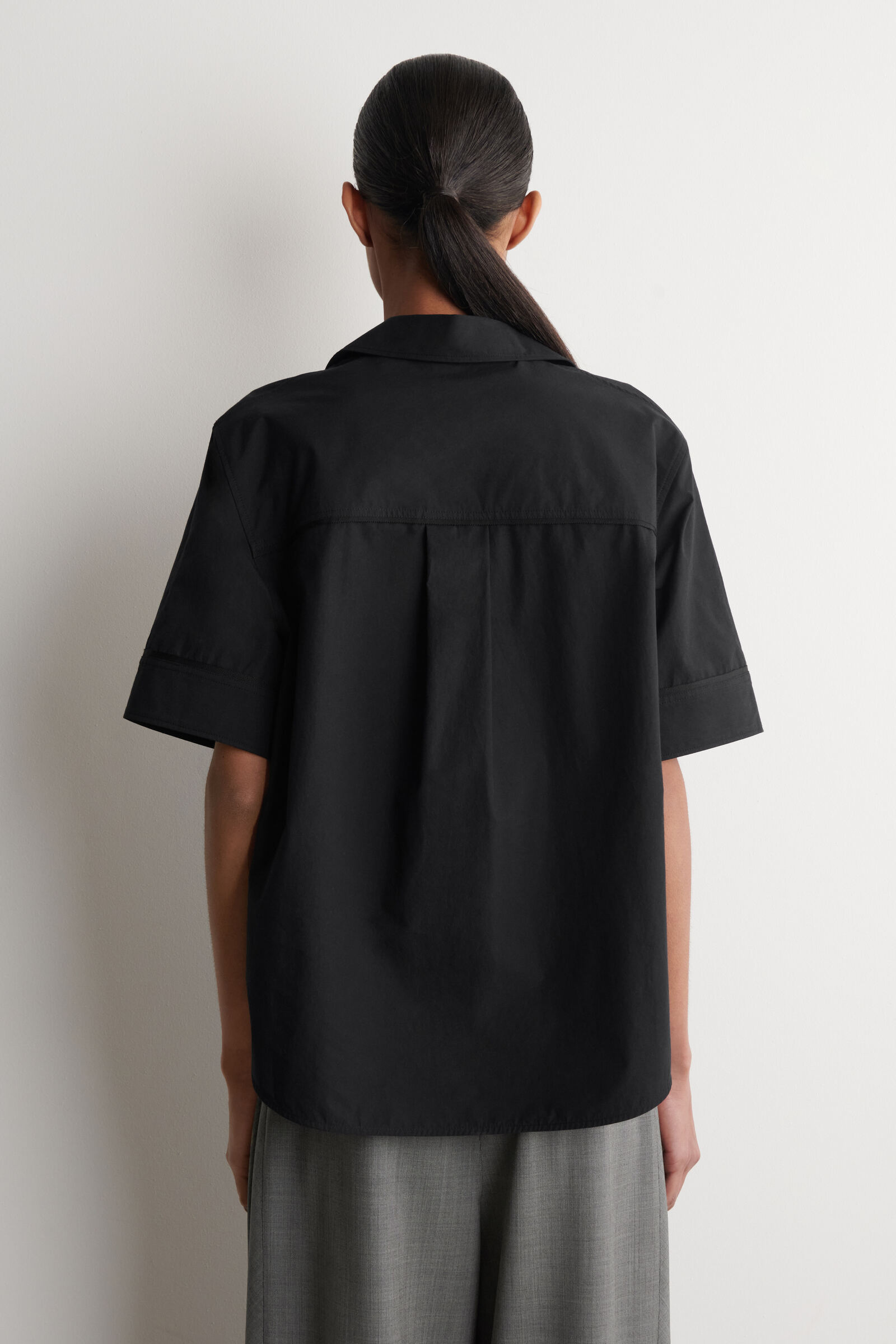 OVERSIZED SHORT-SLEEVED COTTON SHIRT オーバーサイズ 半袖コットン
