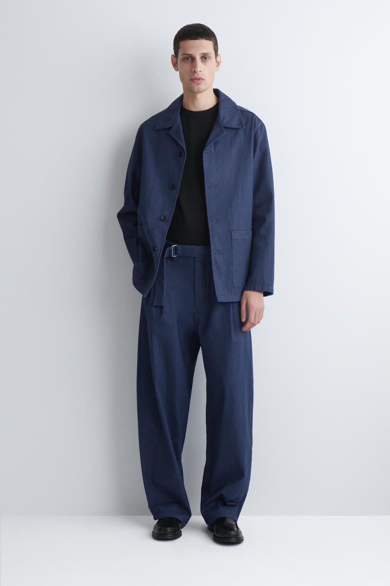 COS ベルト付きデニム　リラックスフィット　バレルレッグパンツ