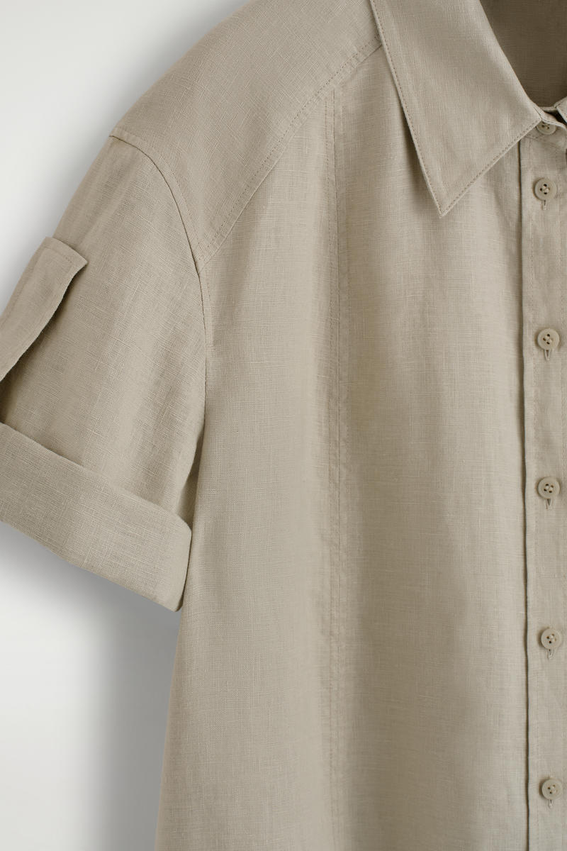 COS 半袖リネンシャツ