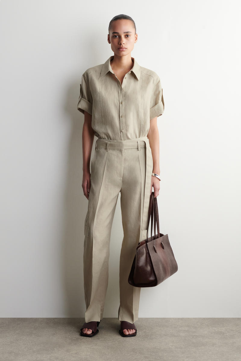 COS 半袖リネンシャツ