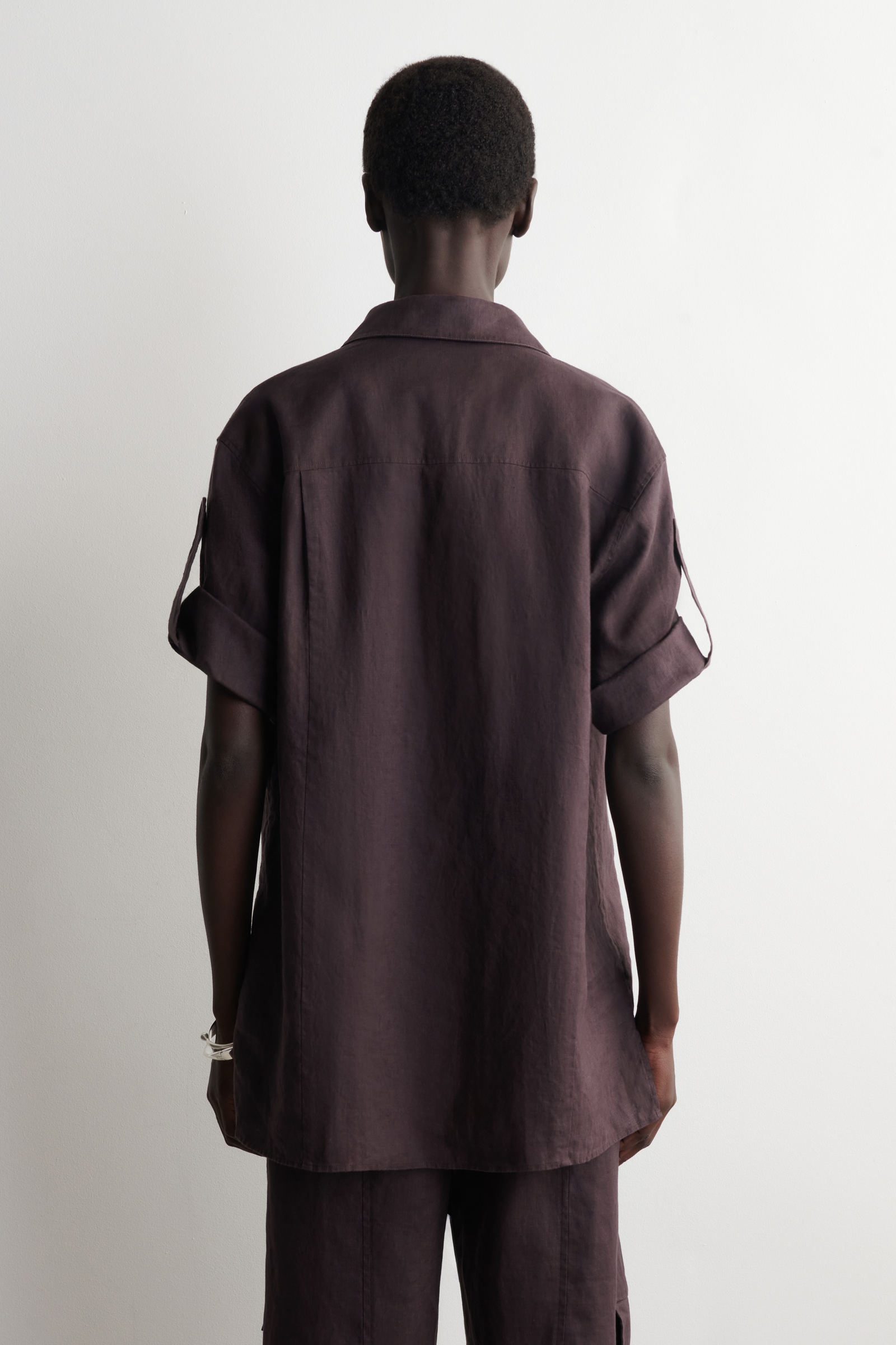 SHORT-SLEEVED LINEN SHIRT 半袖リネンシャツ プラム｜COS コス 公式 