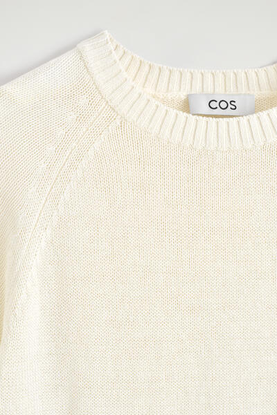 COS シュリンクニットリネンTシャツ