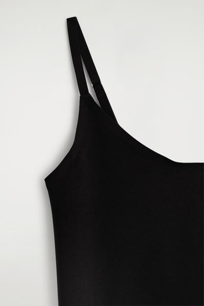 COS インターロックジャージーキャミトップス