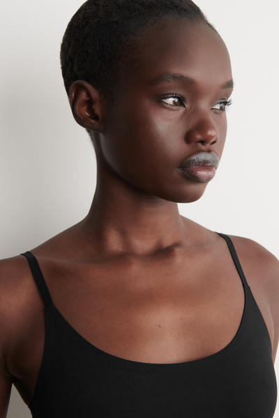 COS インターロックジャージーキャミトップス