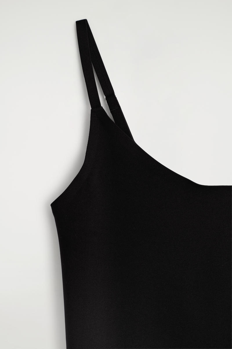 COS インターロックジャージーキャミトップス