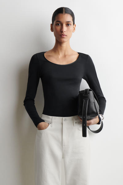 COS サテントリム　コットンジャージー　ロングスリーブトップス