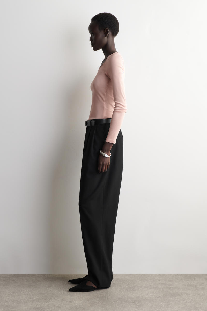 COS サテントリム　コットンジャージー　ロングスリーブトップス