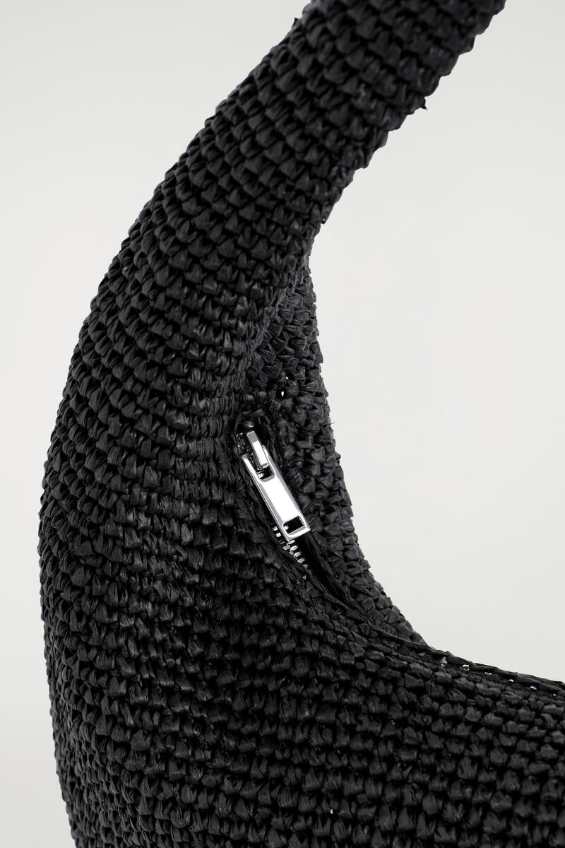 COS カーブショルダーバッグ - ストロー