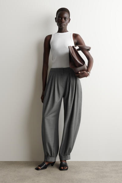 COS リブ編みコットンタンクトップ