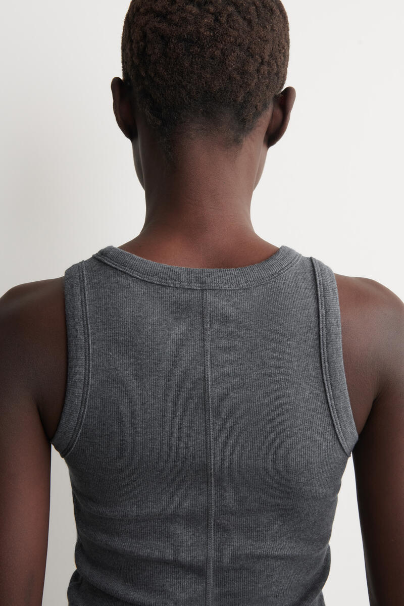 COS リブ編みコットンタンクトップ