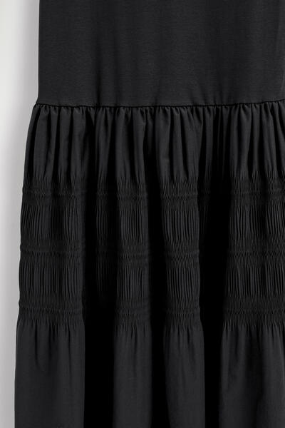 COS ティアードギャザーミディワンピース