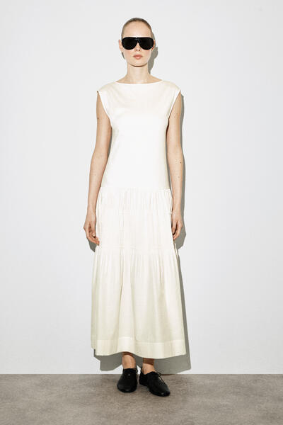 COS ティアードギャザーミディワンピース