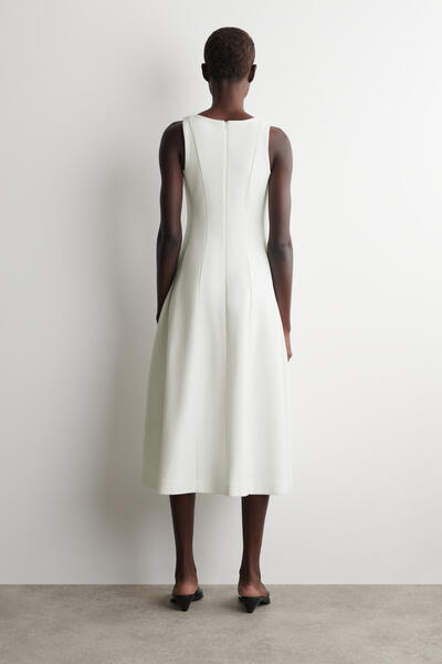 COS スカルプテッドコットンミディワンピース