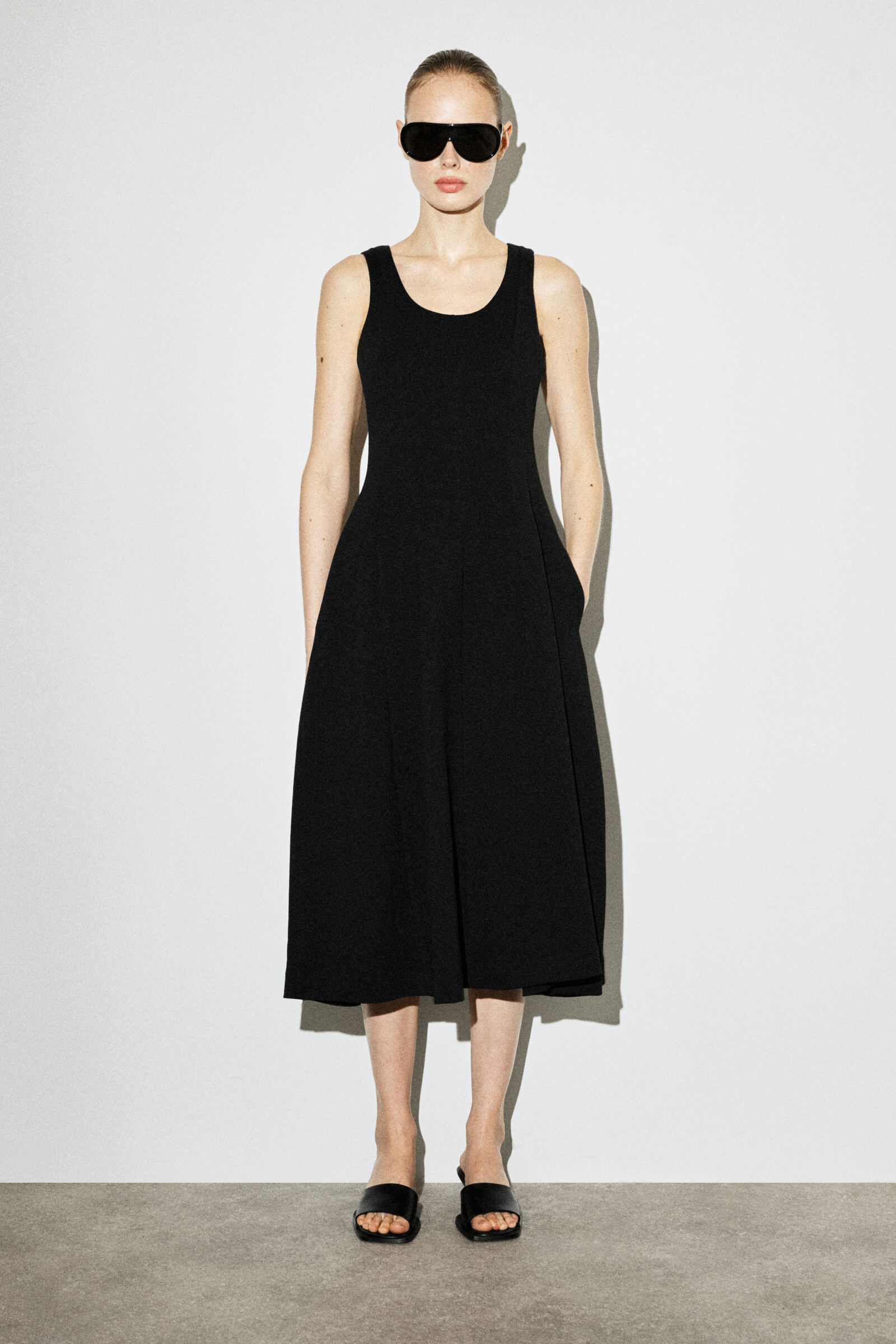 SCULPTED COTTON MIDI DRESS スカルプテッドコットンミディワンピース