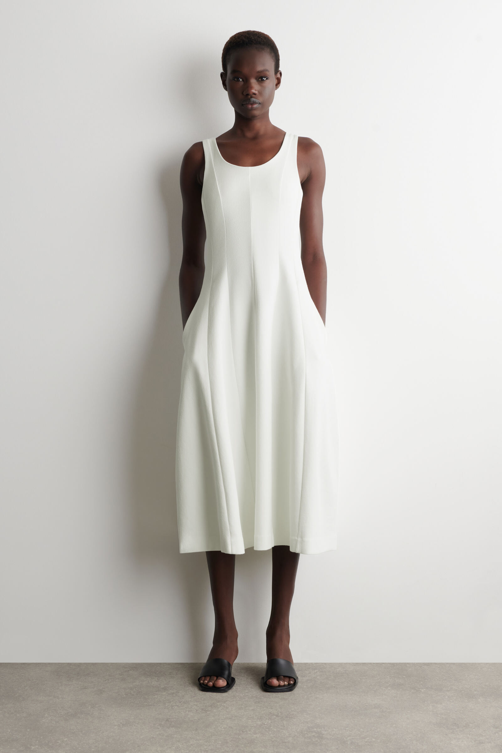 SCULPTED COTTON MIDI DRESS スカルプテッドコットンミディワンピース