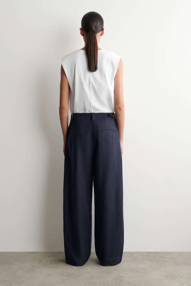 COS バックルディテール リネンバルーンレッグパンツ
