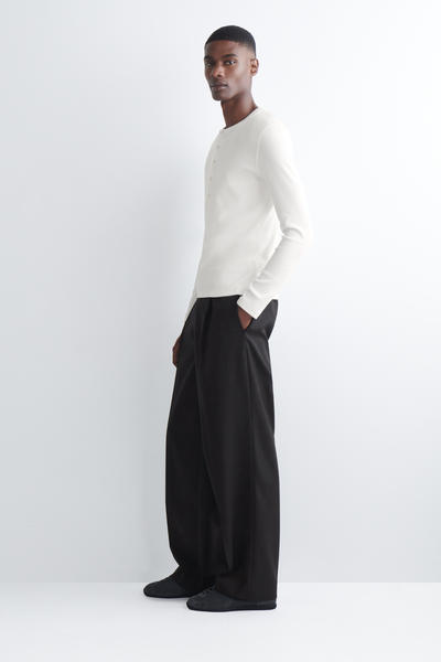 COS リブ編み コットン長袖ヘンリーTシャツ