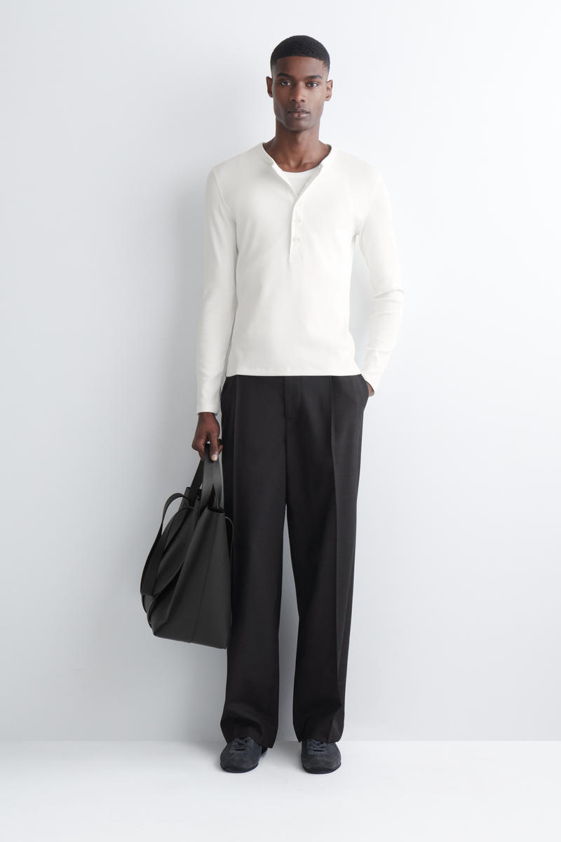 COS リブ編み コットン長袖ヘンリーTシャツ