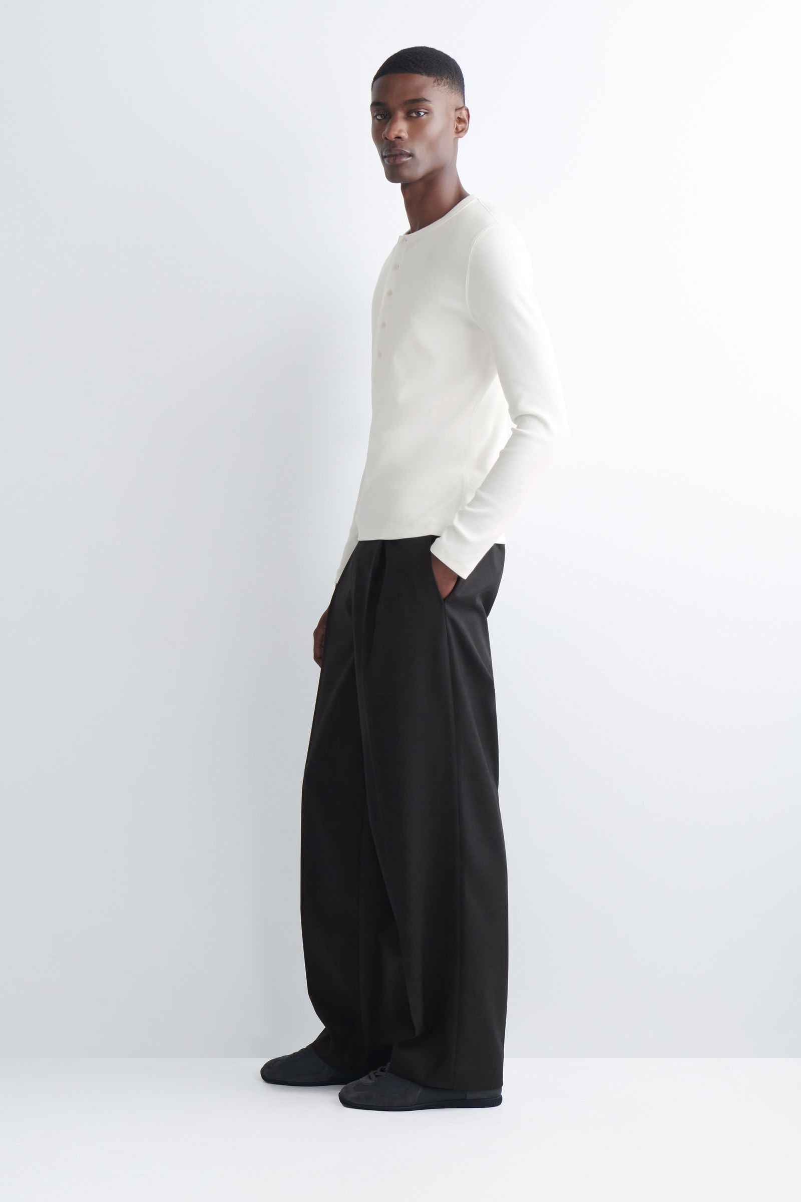 SLIM RIBBED COTTON LONG-SLEEVED HENLEY T-SHIRT リブ編み コットン