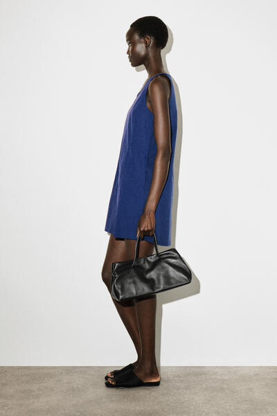 COS ジャージーパネル入り ナイロンミニワンピース