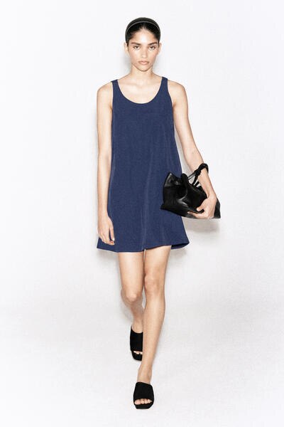 COS ジャージーパネル入り ナイロンミニワンピース