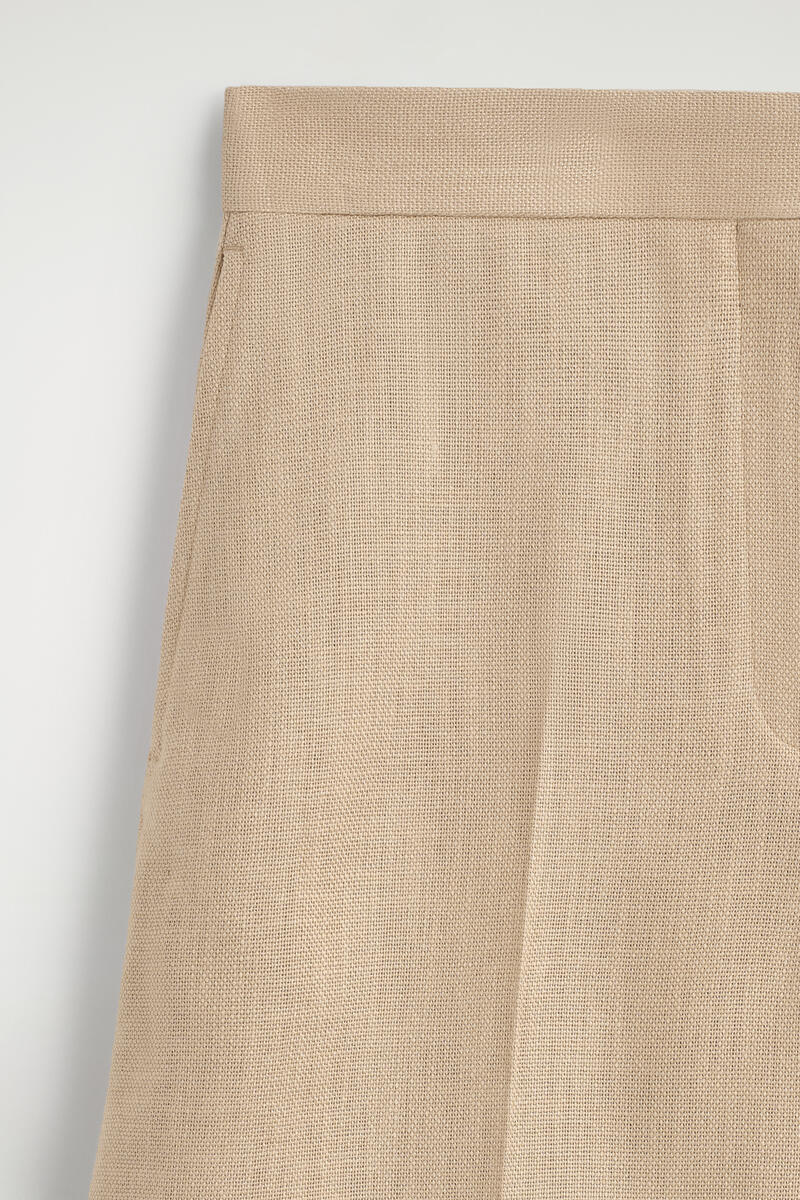 COS ロングライン テーラードショーツ