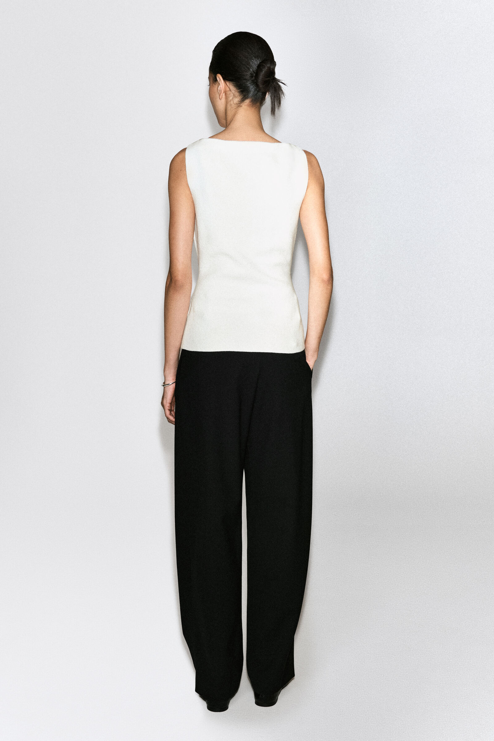 COTTON-BLEND CREPE WAISTCOAT コットンブレンド クレープ ベスト