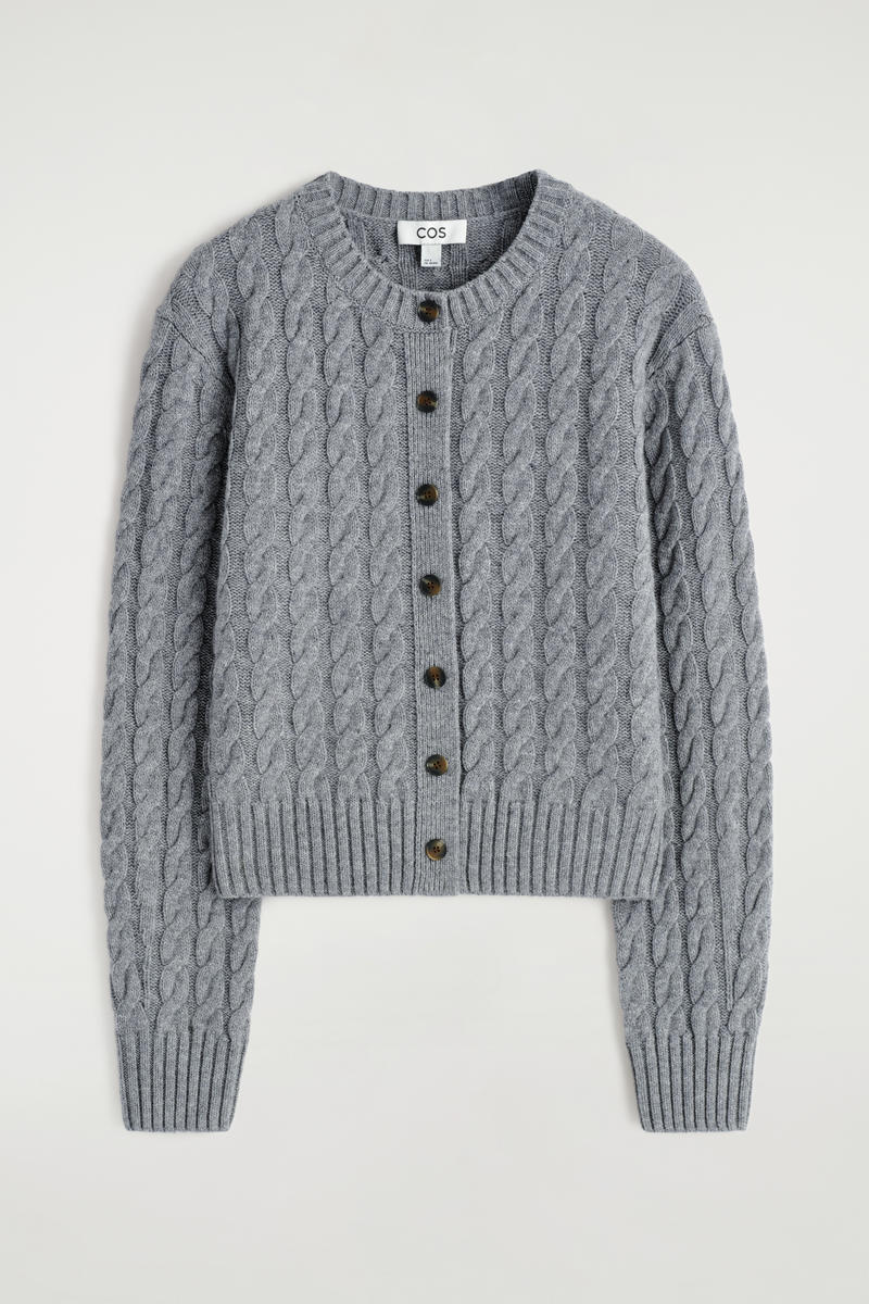 CABLE-KNIT MERINO WOOL CARDIGAN ケーブルニットメリノウール