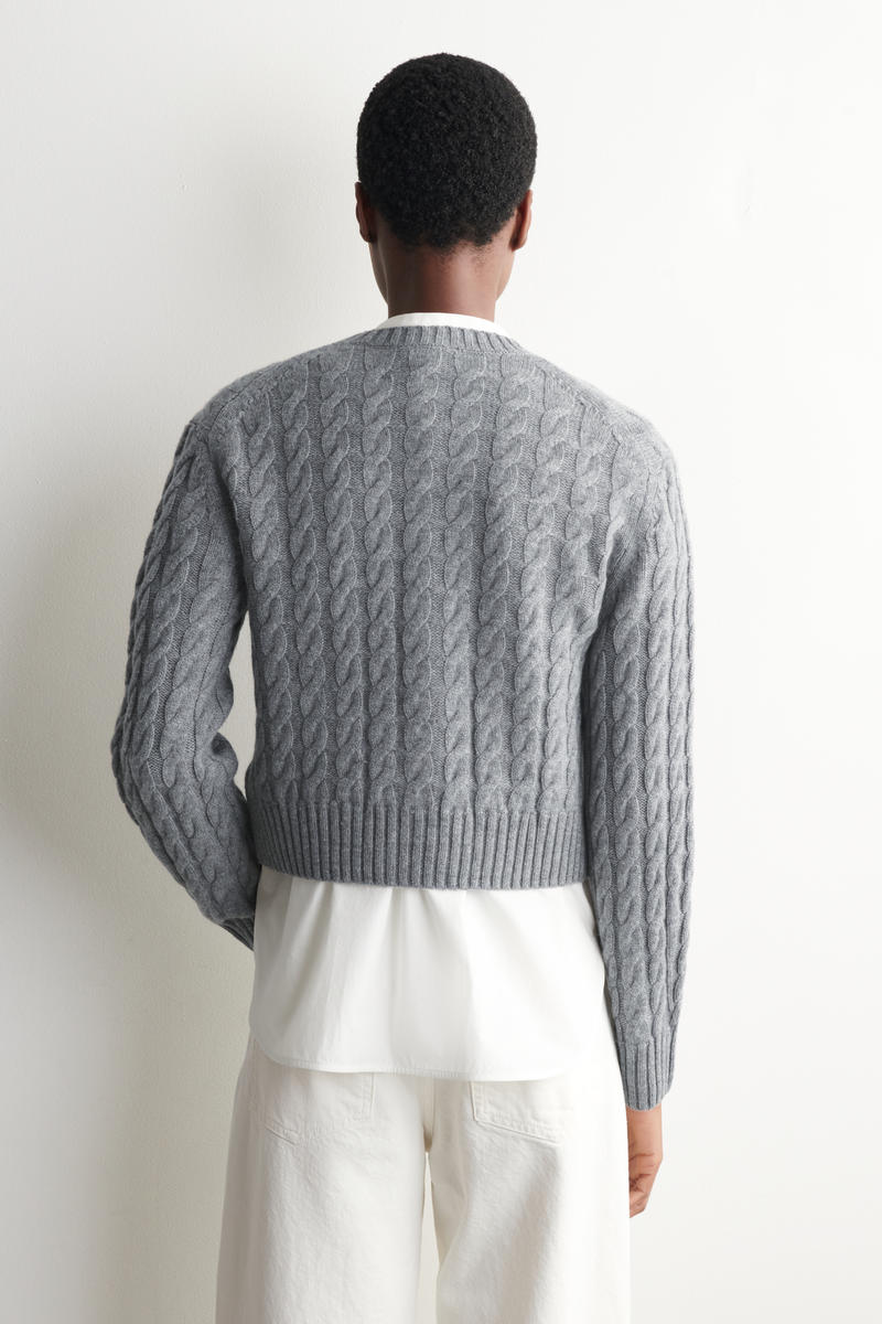 COS ケーブルニットメリノウールカーディガン