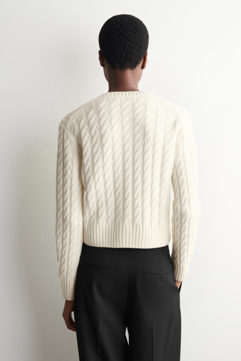 COS ケーブルニットメリノウールカーディガン