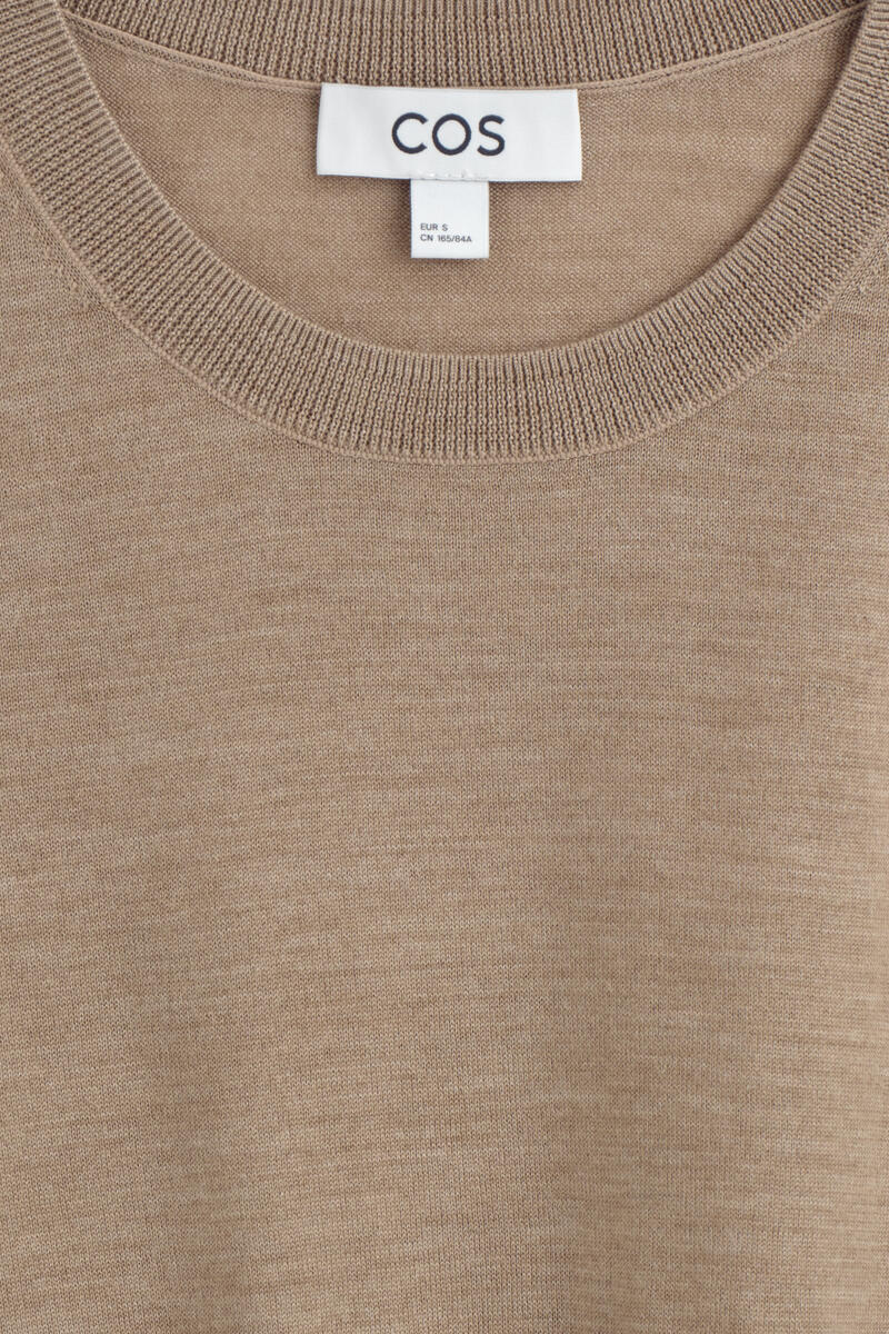 COS メリノウールニットシャツ