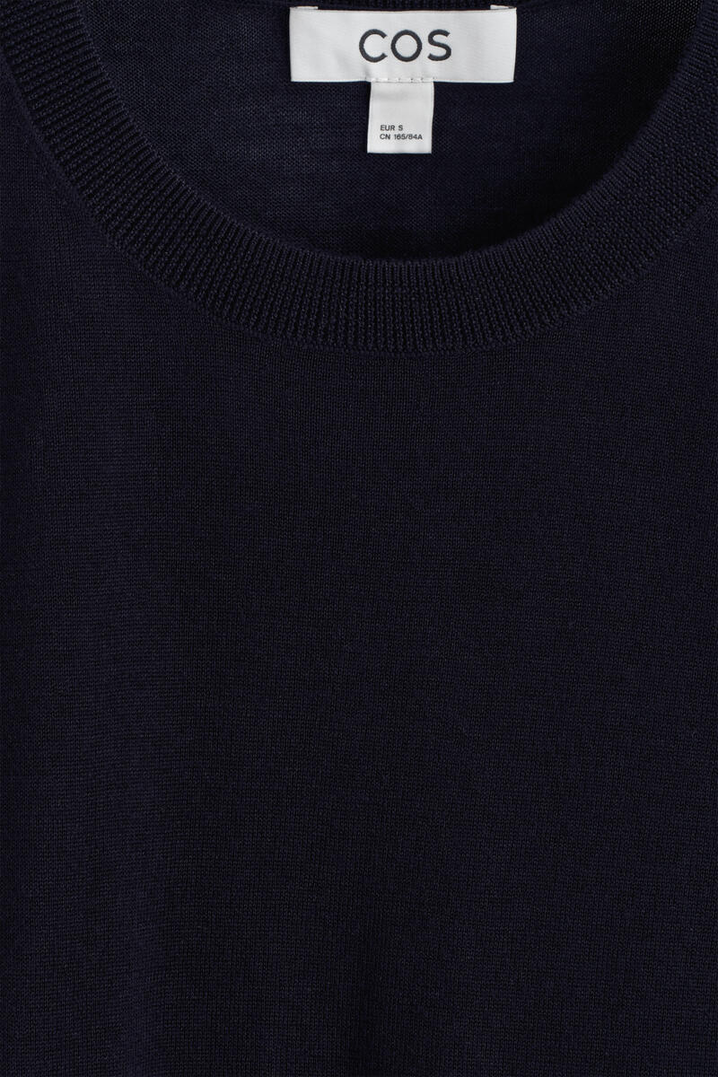 COS メリノウールニットシャツ