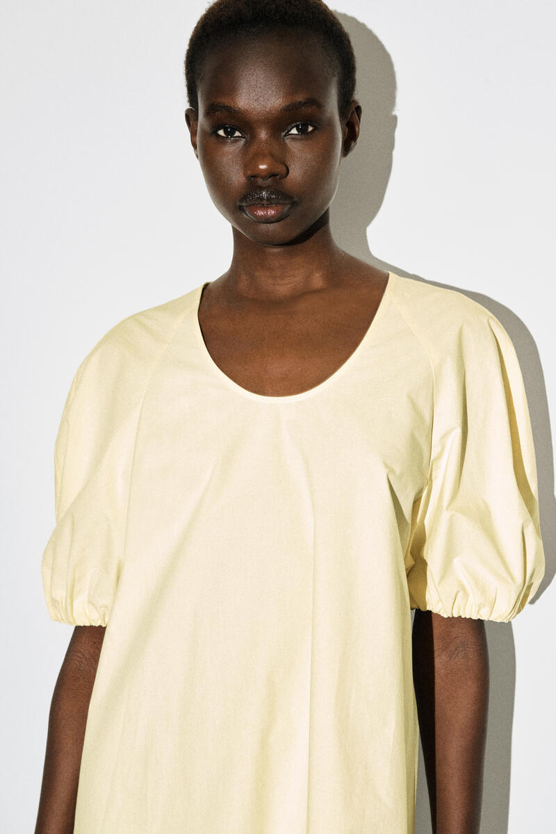 COS パフスリーブ  コットンミニワンピース