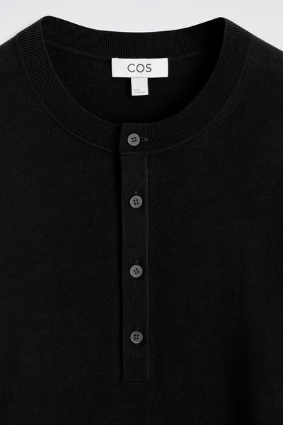 COS スリムメリノウールヘンリートップ