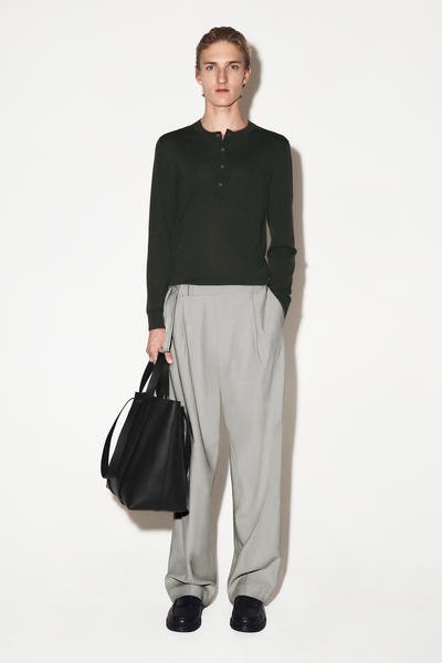 COS スリムメリノウールヘンリートップ