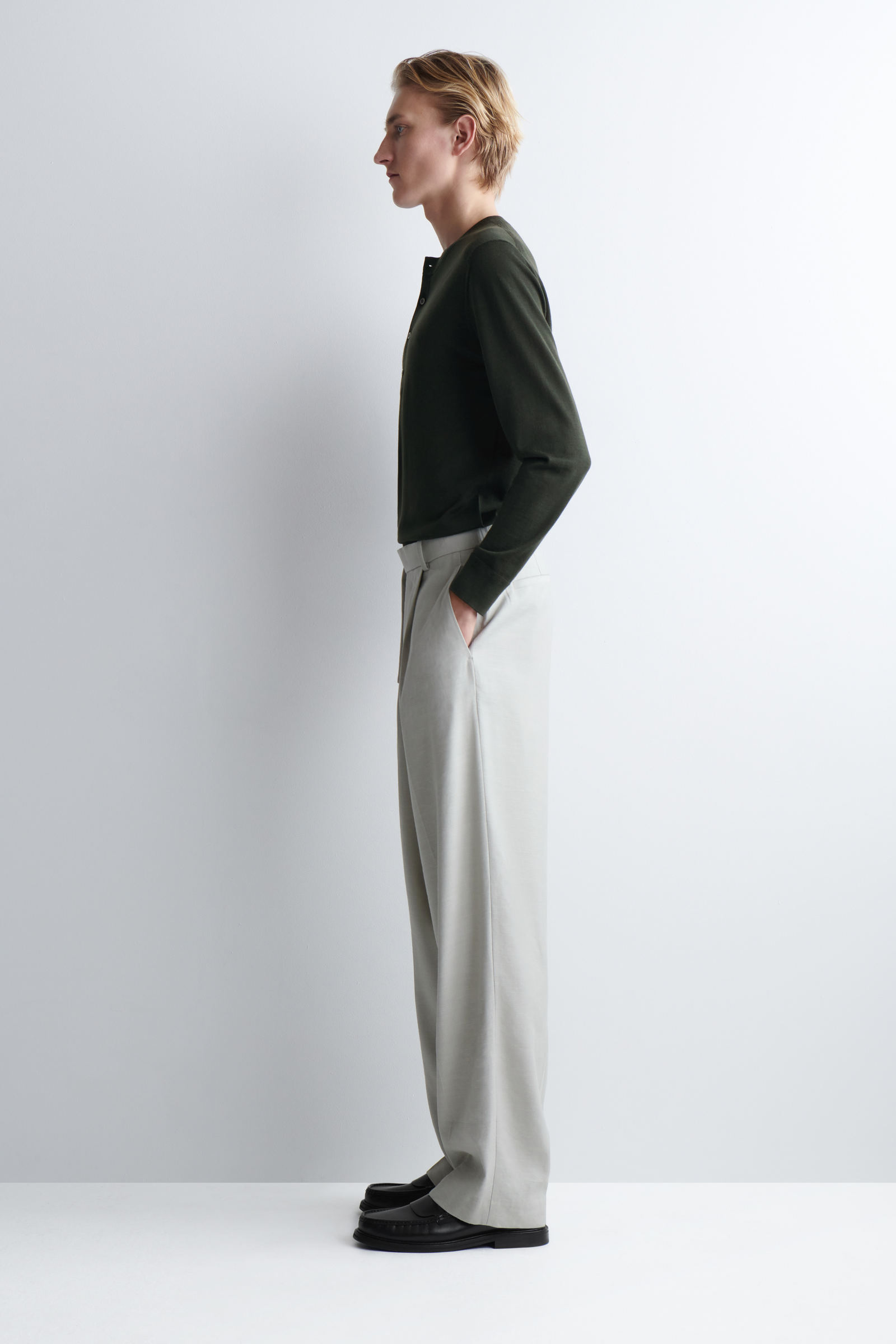 cos スリムメリノウールヘンリートップ　ダークグリーン　コス　ヘンリー SLIM MERINO WOOL HENLEY T-SHIRT スリムメリノウールヘンリートップ
