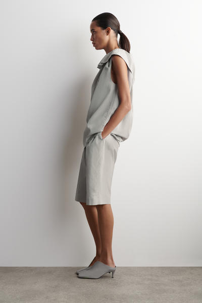 COS オーバーサイズ ドレープトップ