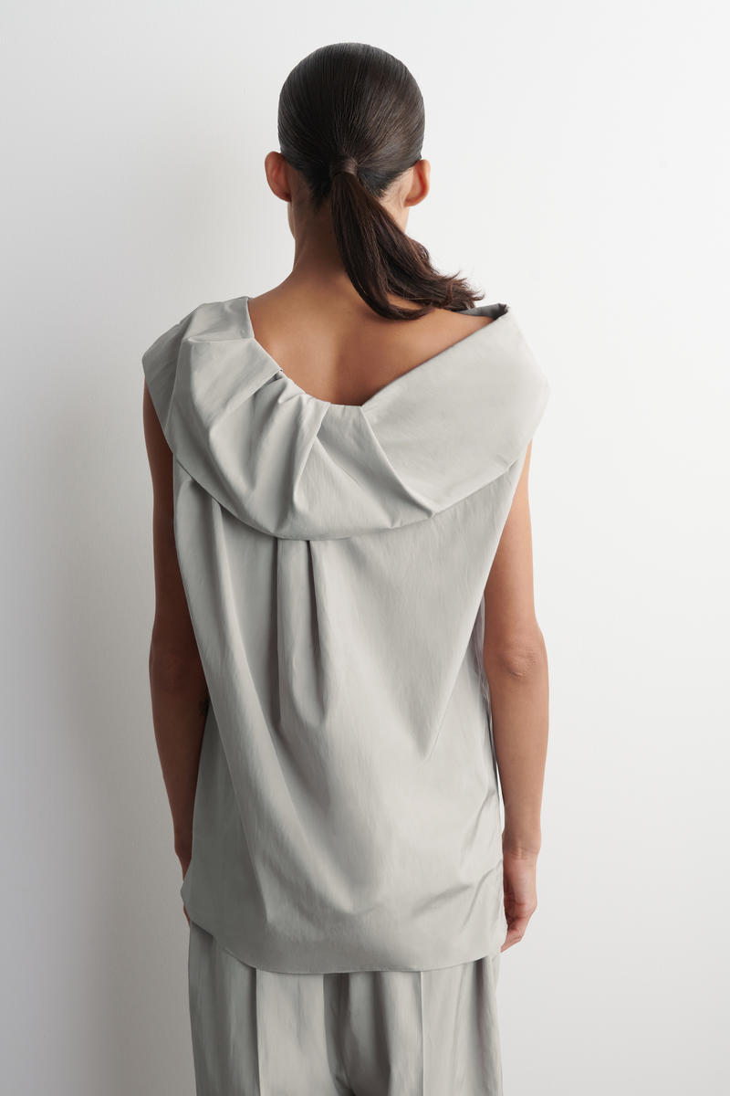 COS オーバーサイズ ドレープトップ