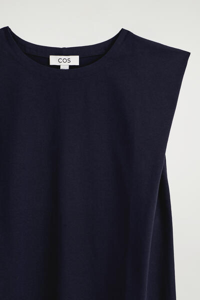 COS 立体的なショルダーディテール コットンジャージー ミディワンピース