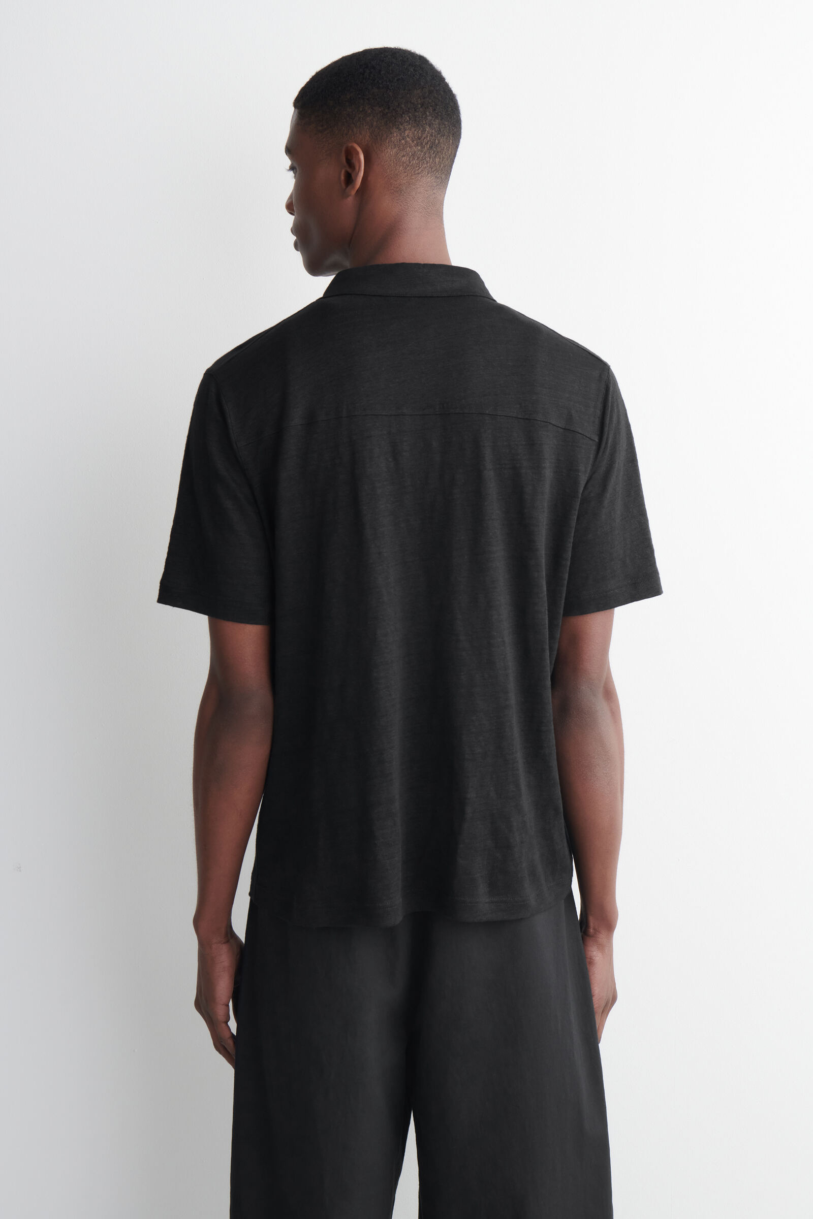 LINEN-JERSEY SHORT-SLEEVED SHIRT リネンジャージー半袖シャツ