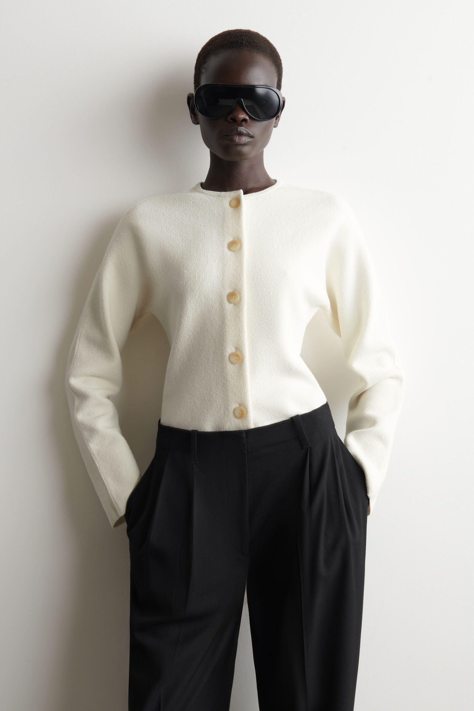 SCULPTURAL COTTON CARDIGAN 彫刻的なコットンカーディガン ホワイト