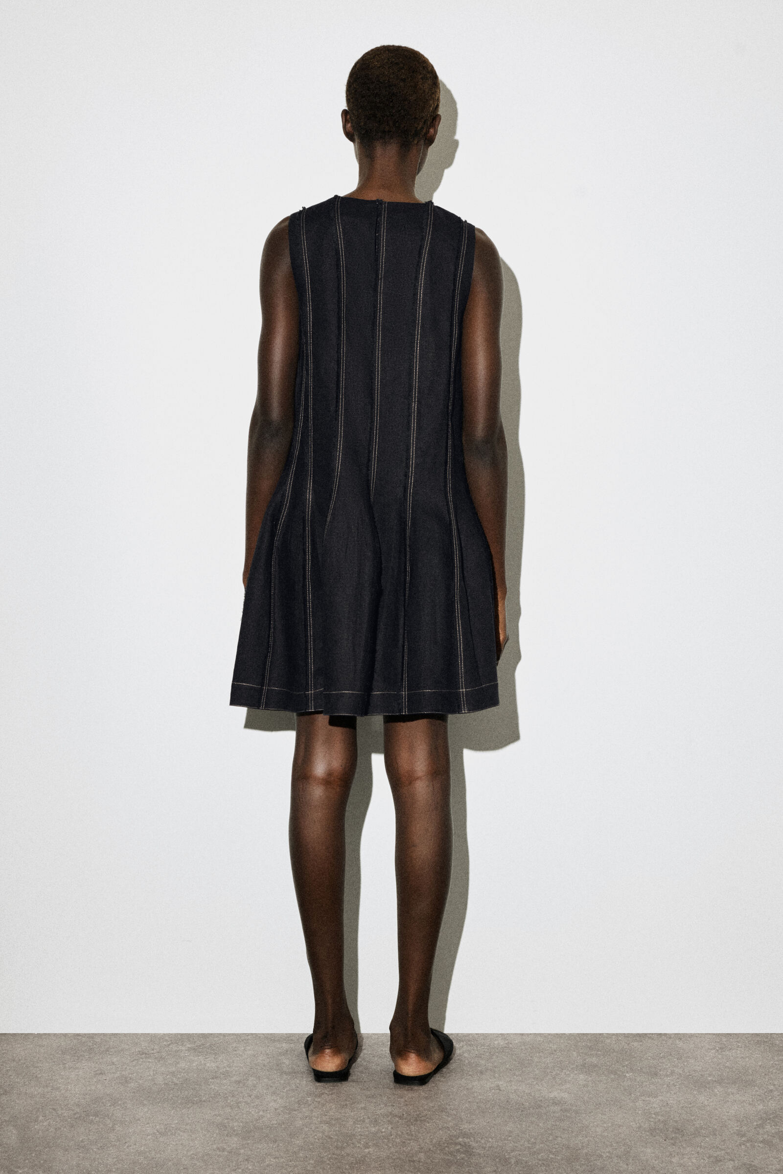SCULPTED PLEATED MINI DRESS スカルプテッドプリーツ ミニワンピース