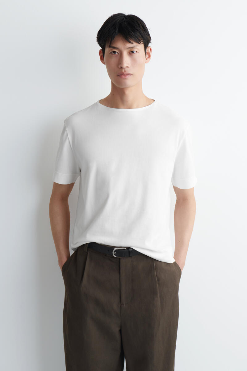 COS ボートネックコットンTシャツ