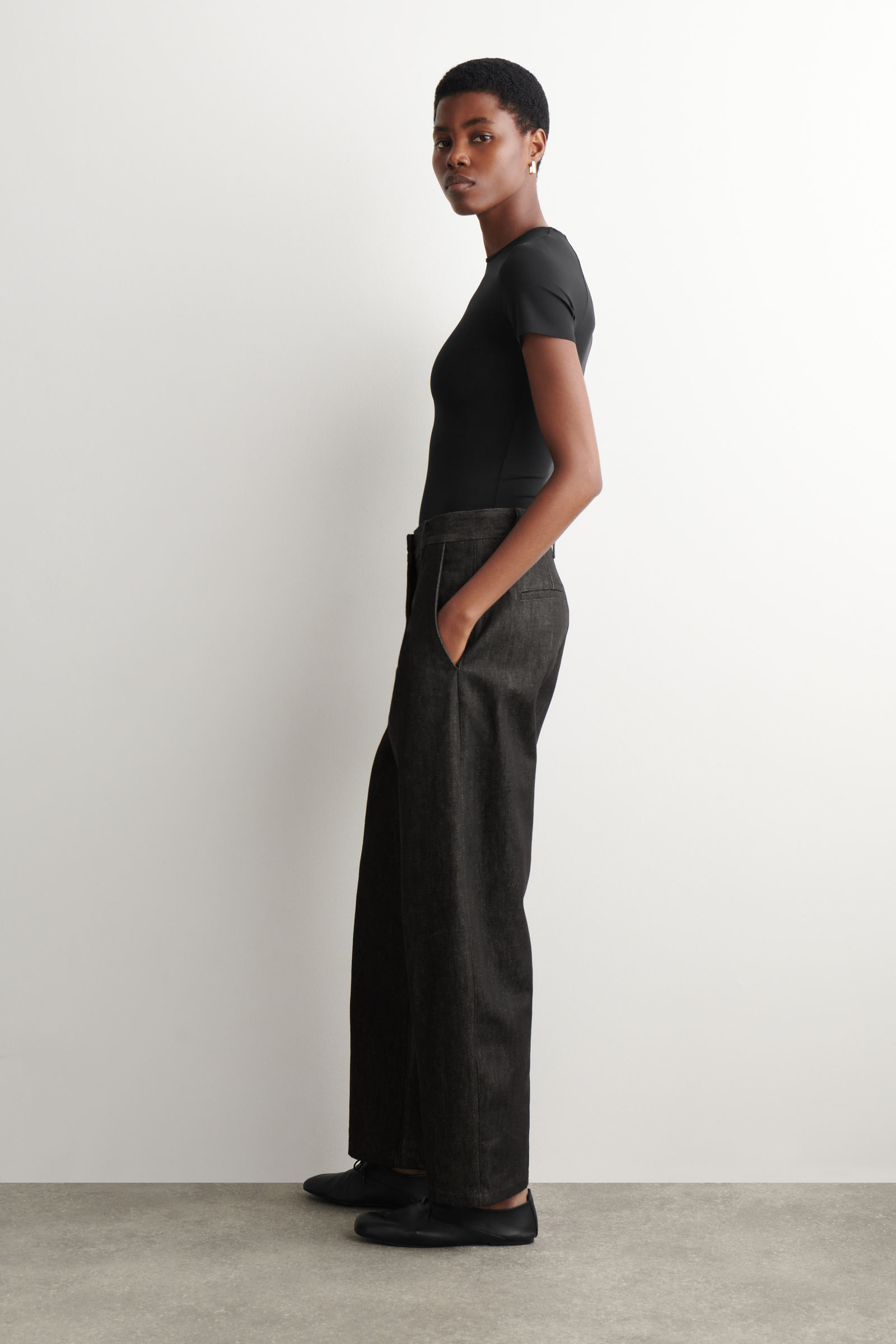 RELAXED-FIT WIDE-LEG DENIM TROUSERS リラックスフィットワイドレッグ