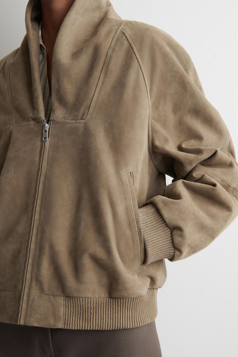 COS ショールカラーのスエードボンバージャケット