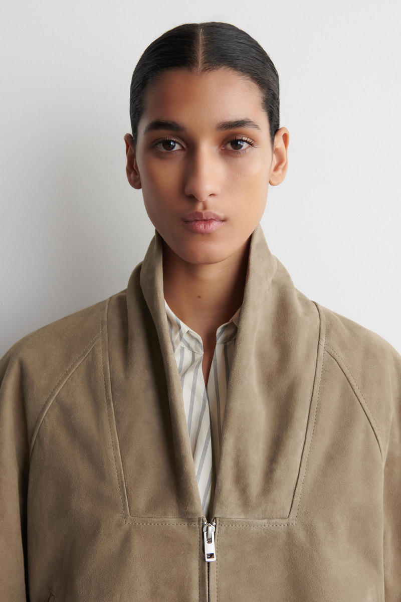 COS ショールカラーのスエードボンバージャケット