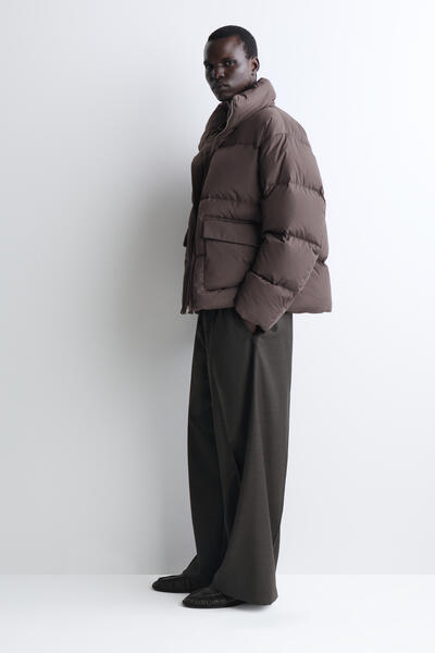 COS ファネルネックナイロンダウンパファージャケット