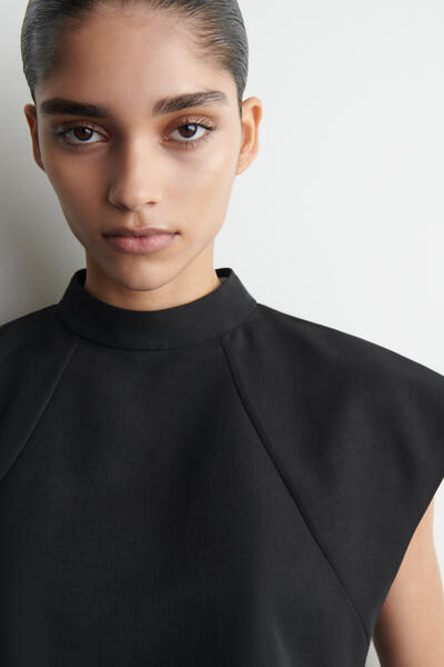 COS フレア キャップスリーブトップ