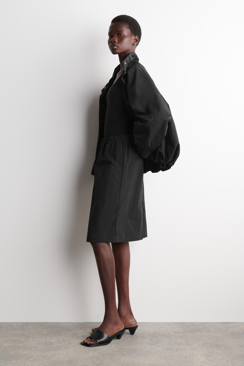 COS ギャザーペンシルスカート